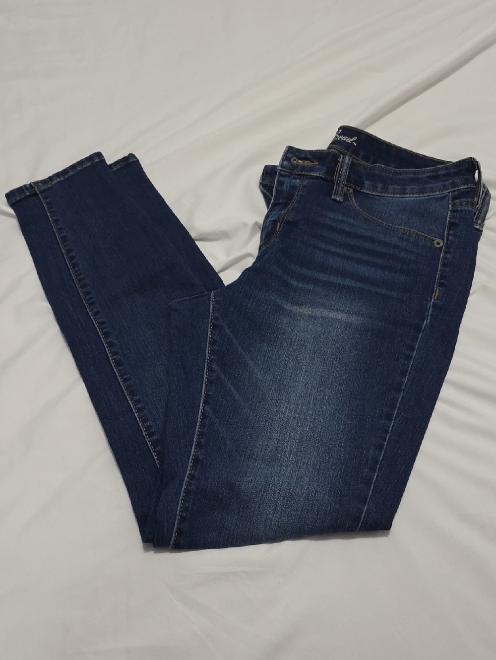 Universal Thread Women's Mid Rise Jegging